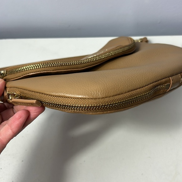 Vince Camuto Leather Crossbody Bag - Picture 3 of 13